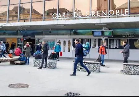 Gold Europole-gare * גרנובל